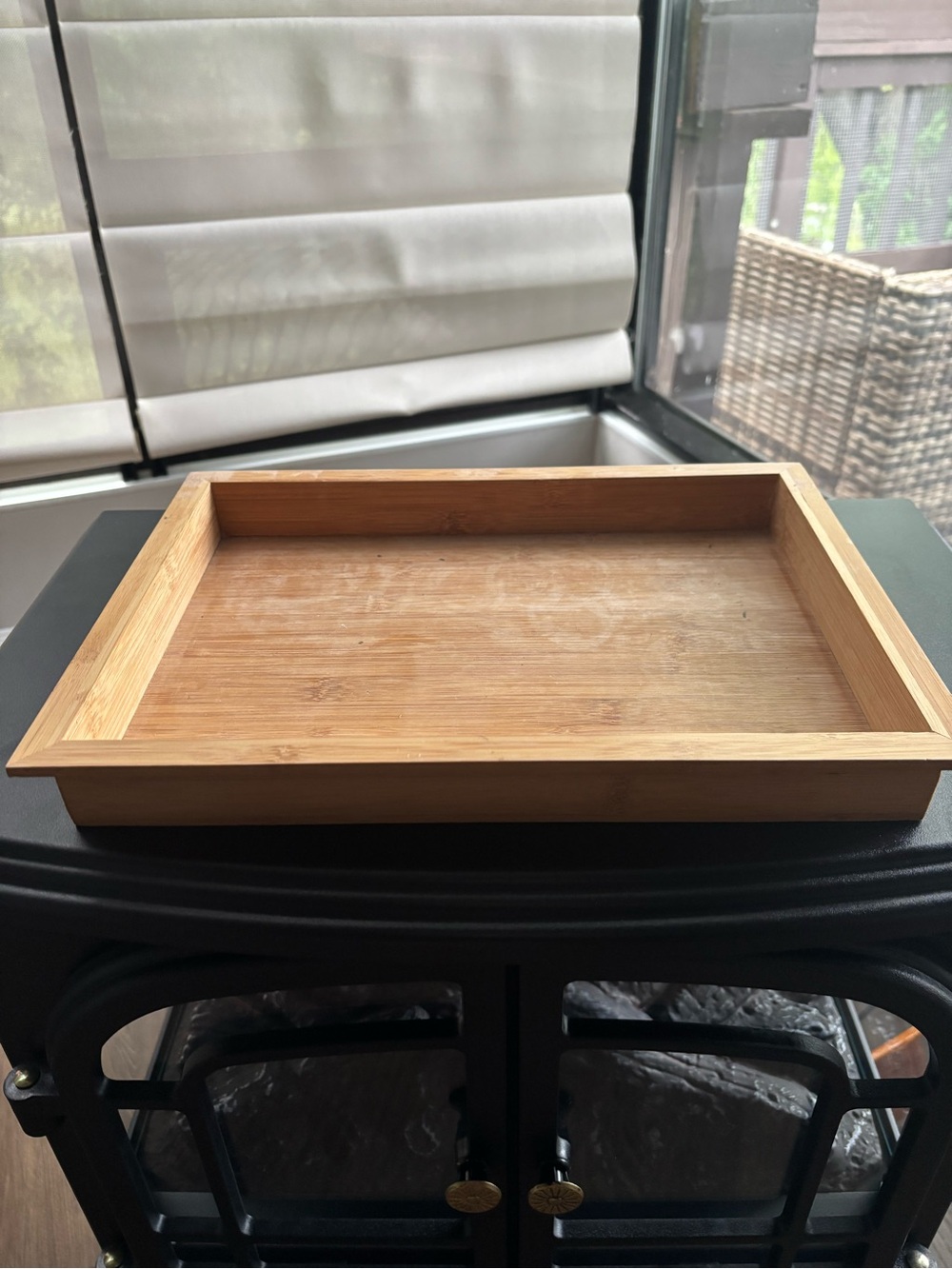 Light wood tray